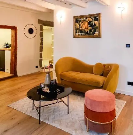 Majord'Home Spa 4*- Le Macaron -Coeur Vieille Ville Annecy