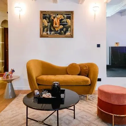 Majord'Home Spa 4*- Le Macaron -Coeur Vieille Ville Annecy 0*,  France